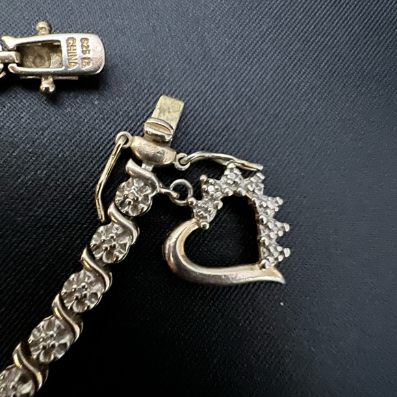 👑✅PRICE FIRM✅ 925 Sterling Silver Heart Charm Bracelet - Picture 3 of 11